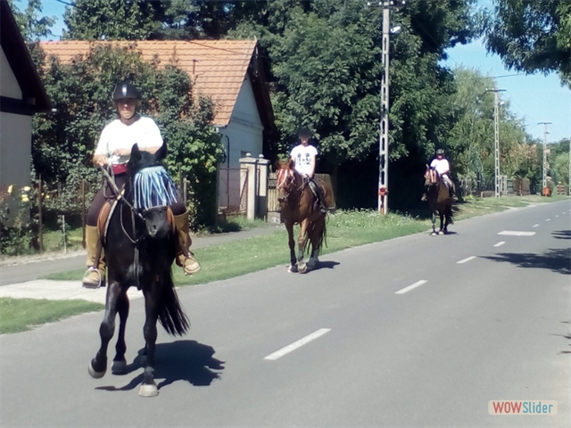 47 Amazones komen terug van buitenrit 2017