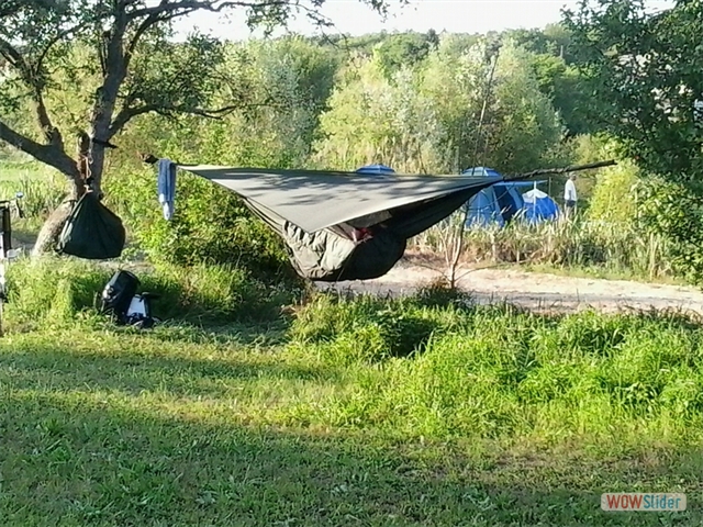 72 Tent hangmat gaat ook goed veld3